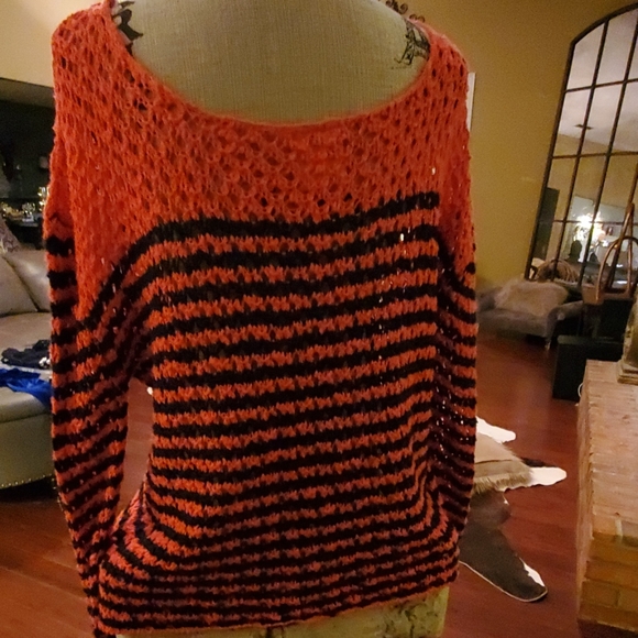 Tommy Girl Crochet Tops - Picture 6 of 8
